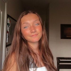 Meet your Posher, Alayna